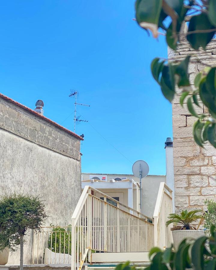 Palazzo Morola XIV Century Apartment Giovinazzo Exterior photo