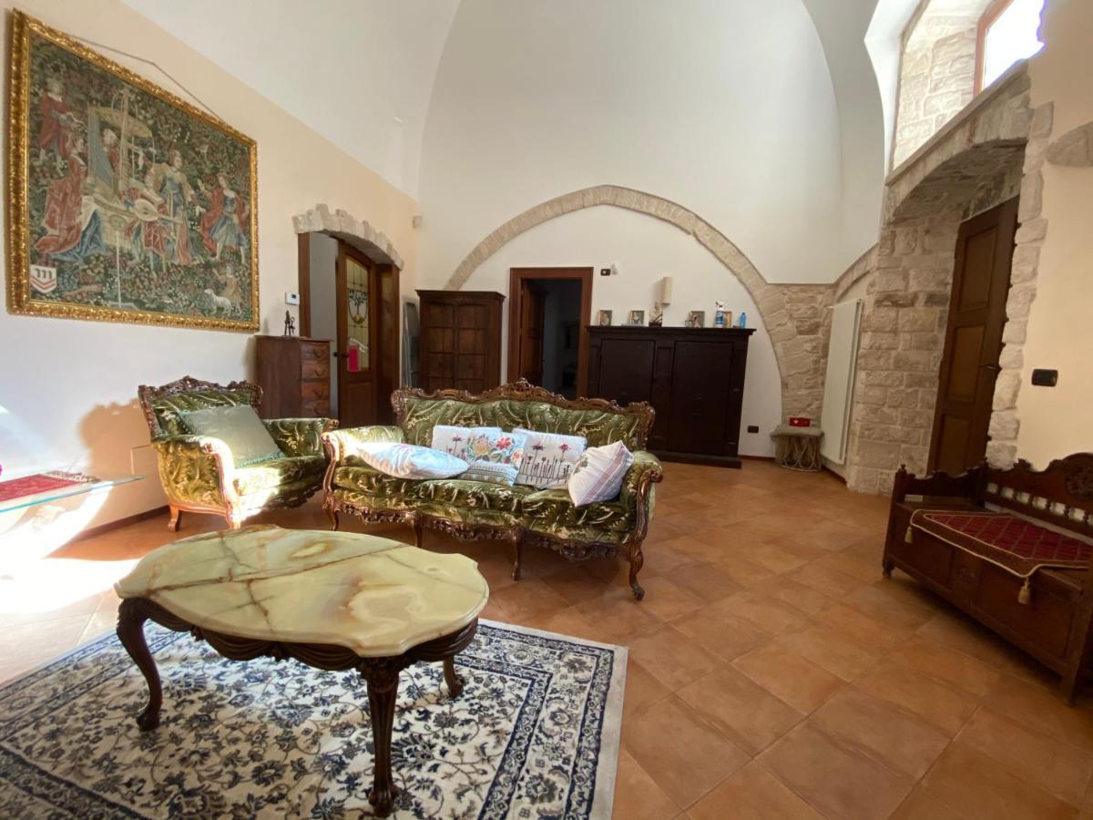 Palazzo Morola XIV Century Apartment Giovinazzo Exterior photo