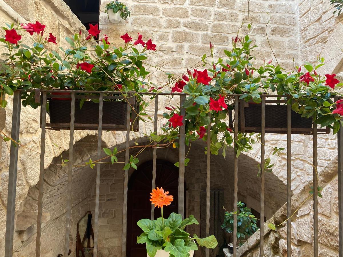Palazzo Morola XIV Century Apartment Giovinazzo Exterior photo