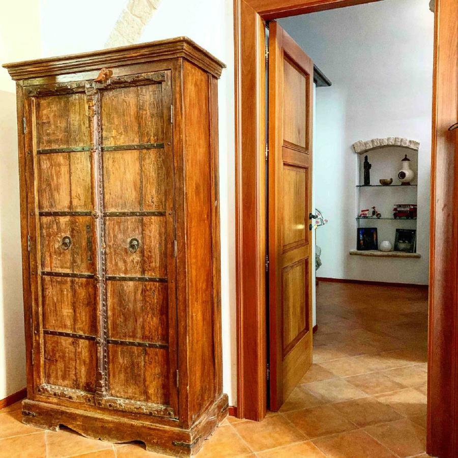 Palazzo Morola XIV Century Apartment Giovinazzo Exterior photo