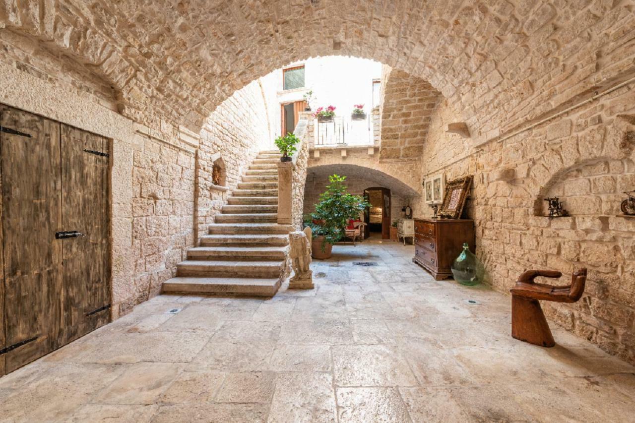 Palazzo Morola XIV Century Apartment Giovinazzo Exterior photo