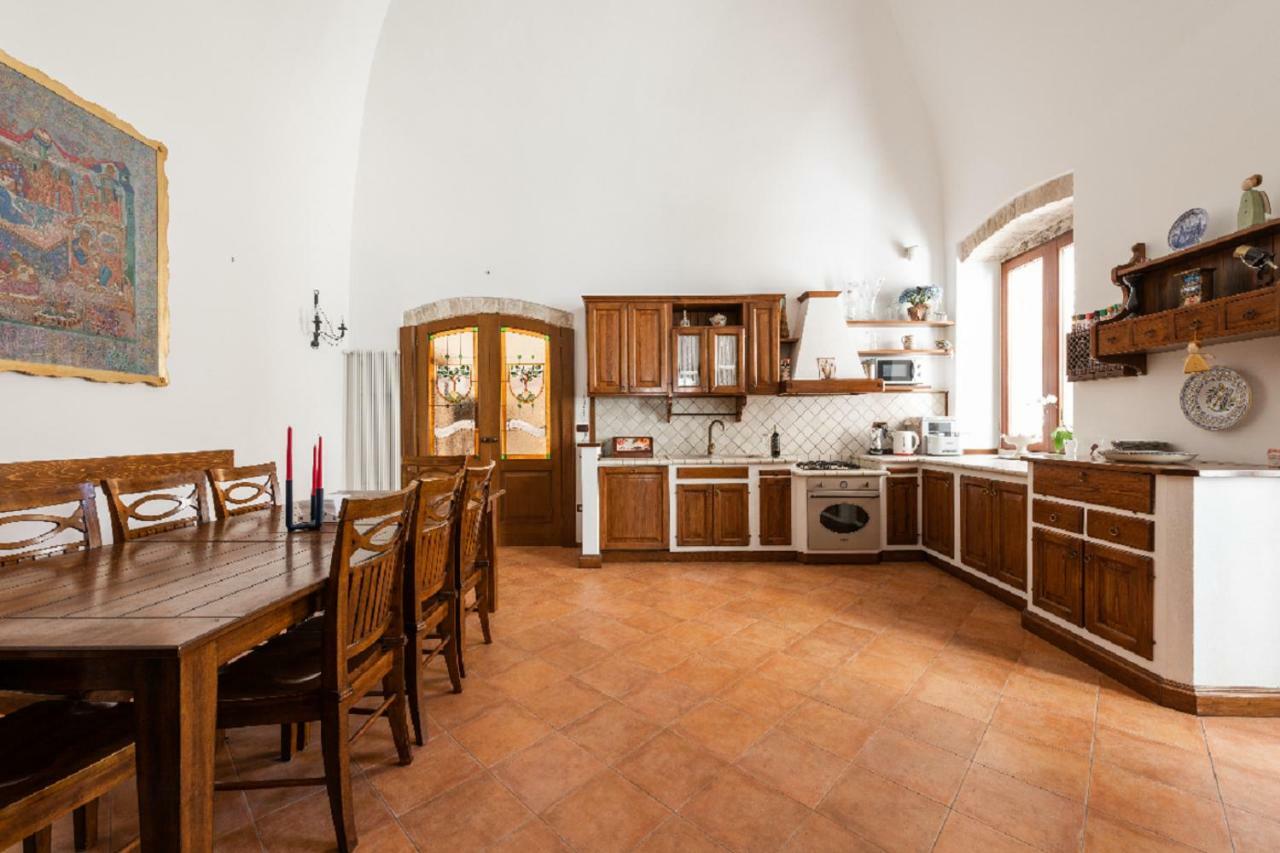 Palazzo Morola XIV Century Apartment Giovinazzo Exterior photo