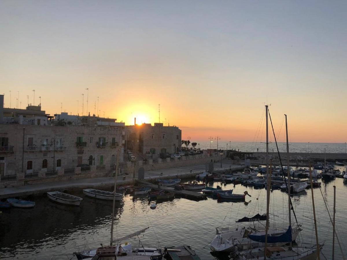 Palazzo Morola XIV Century Apartment Giovinazzo Exterior photo